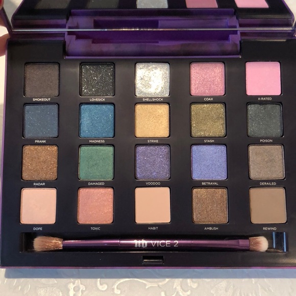 Urban Decay Vice 2 Eyeshadow Palette - Picture 4 of 7